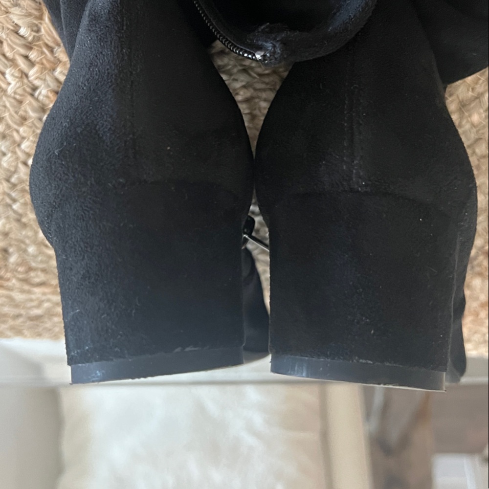 Chic Black Heeled Boots for Women - Picture 8 of 13
